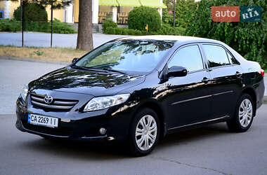 Седан Toyota Corolla 2008 в Умані