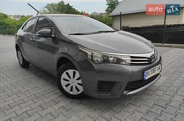 Седан Toyota Corolla 2013 в Хмельницькому
