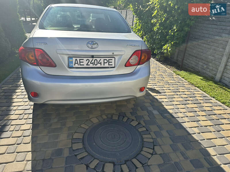 Седан Toyota Corolla 2007 в Дніпрі