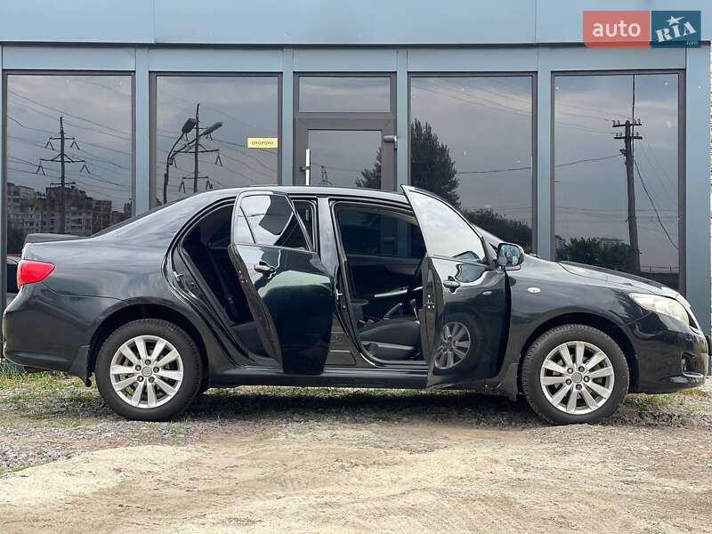 Седан Toyota Corolla 2008 в Киеве