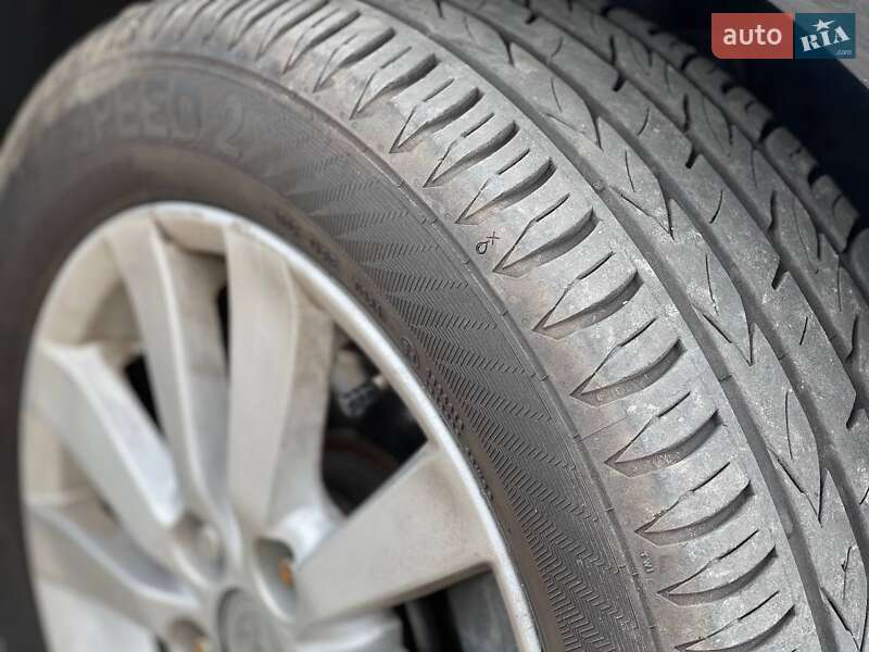 Седан Toyota Corolla 2008 в Киеве