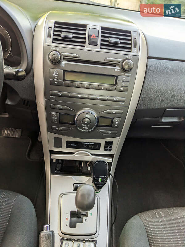 Седан Toyota Corolla 2008 в Копычинце