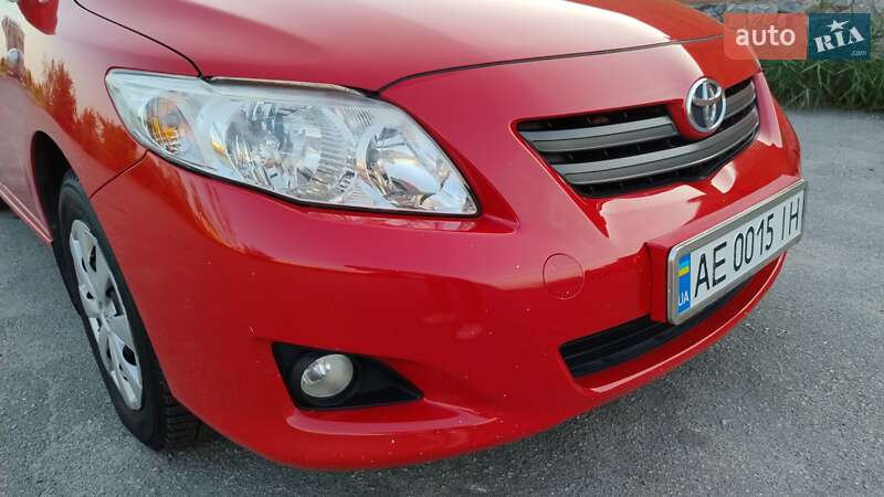 Седан Toyota Corolla 2009 в Новомосковске
