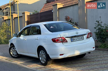 Седан Toyota Corolla 2010 в 