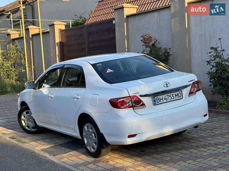 Седан Toyota Corolla 2010 в Одессе