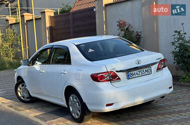 Седан Toyota Corolla 2010 в 