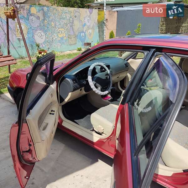 Седан Toyota Corolla 1999 в Києві