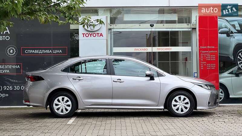 Седан Toyota Corolla 2021 в Ужгороде