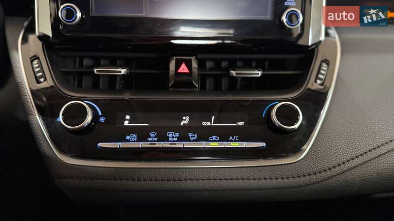 Седан Toyota Corolla 2021 в Ужгороде