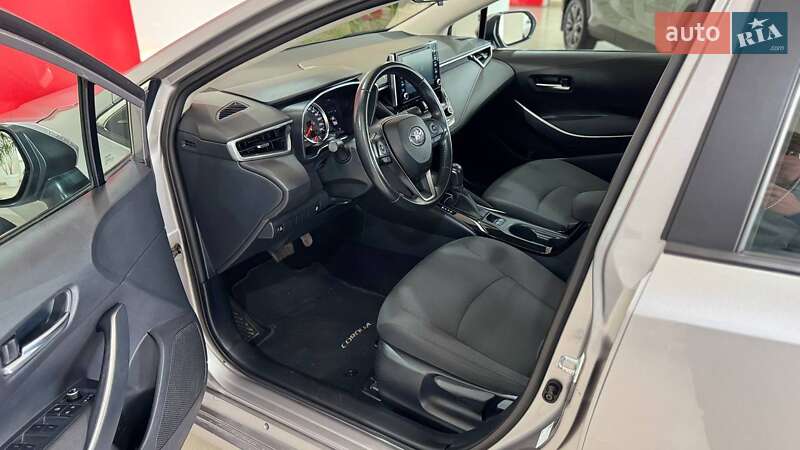 Седан Toyota Corolla 2021 в Ужгороде