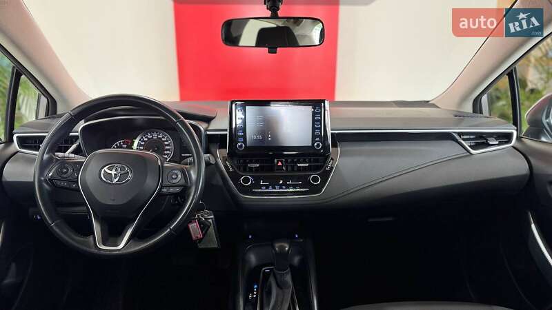 Седан Toyota Corolla 2021 в Ужгороде