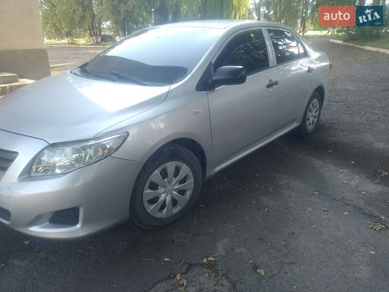 Седан Toyota Corolla 2008 в Козове