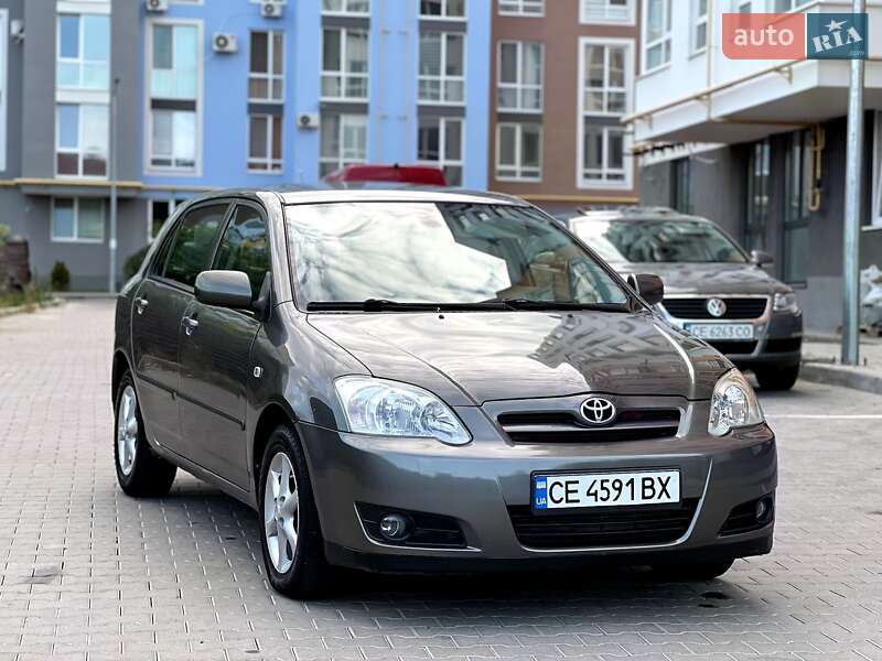 Хэтчбек Toyota Corolla 2005 в Черновцах