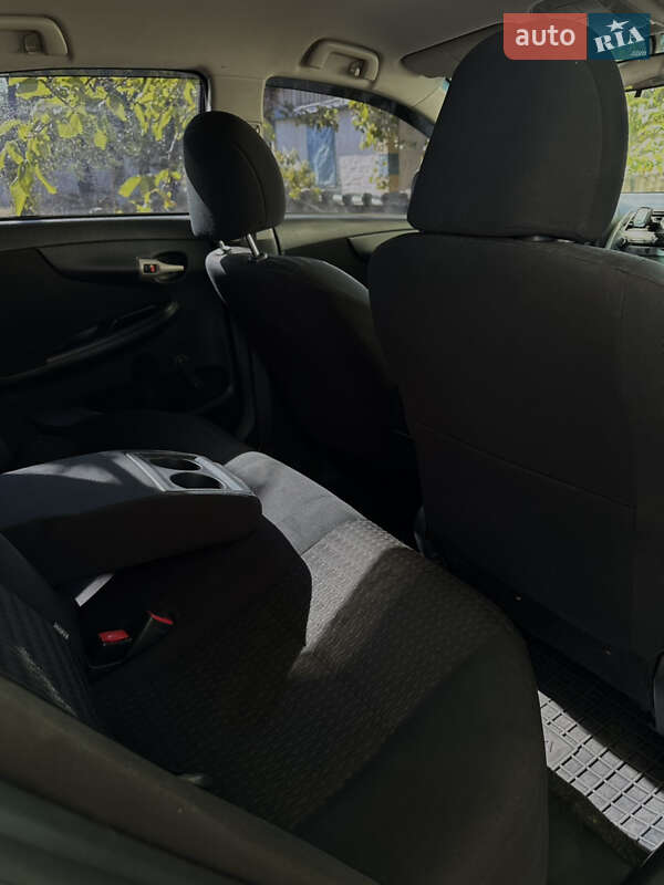 Седан Toyota Corolla 2008 в Кременчуге