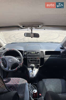 Универсал Toyota Corolla 2003 в 