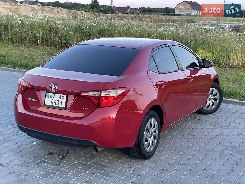 Седан Toyota Corolla 2018 в Луцке