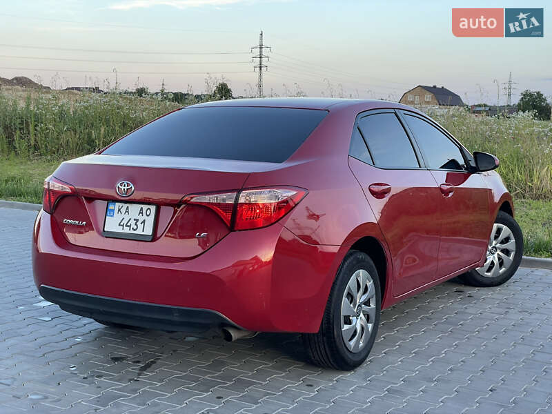 Седан Toyota Corolla 2018 в Луцке