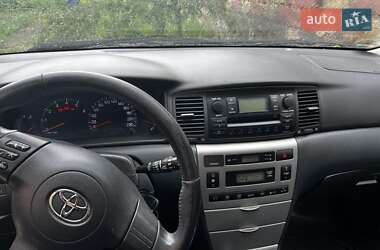 Хэтчбек Toyota Corolla 2007 в 