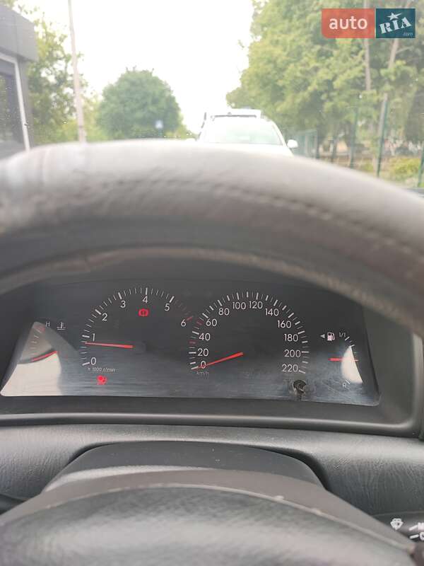 Универсал Toyota Corolla 2002 в Сарнах