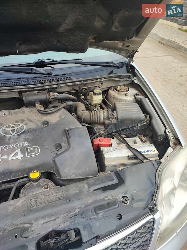 Универсал Toyota Corolla 2002 в Сарнах