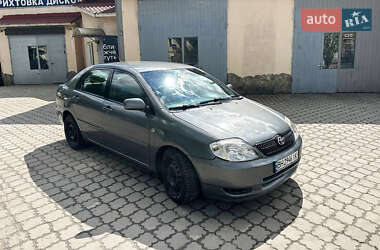 Седан Toyota Corolla 2004 в 