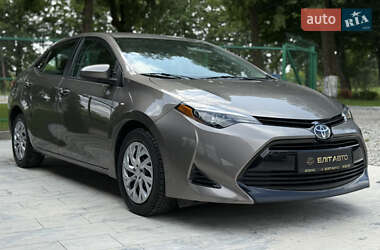 Седан Toyota Corolla 2018 в 
