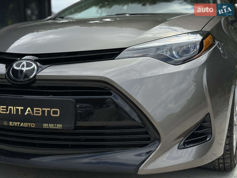 Седан Toyota Corolla 2018 в Ивано-Франковске