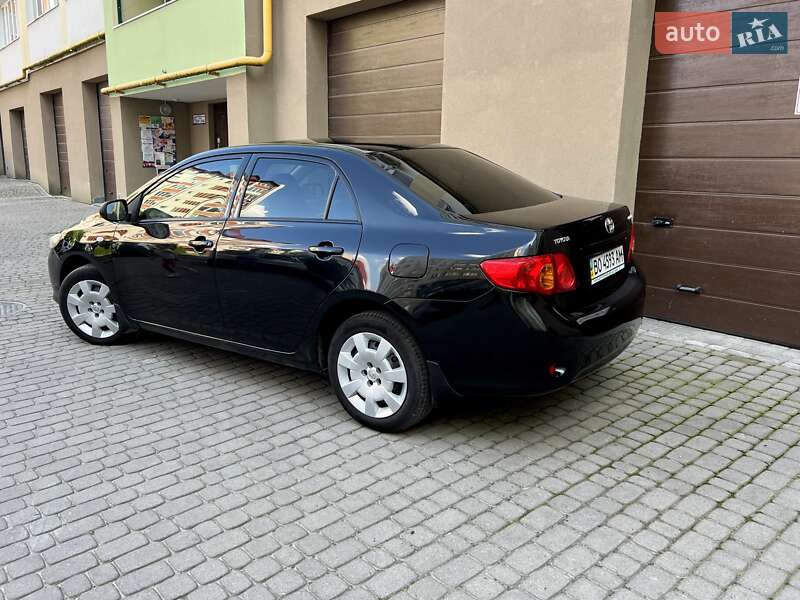 Седан Toyota Corolla 2008 в Тернополе