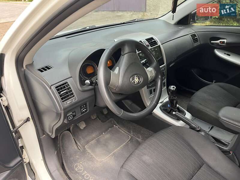 Седан Toyota Corolla 2008 в Любашевке