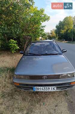 Хэтчбек Toyota Corolla 1987 в 