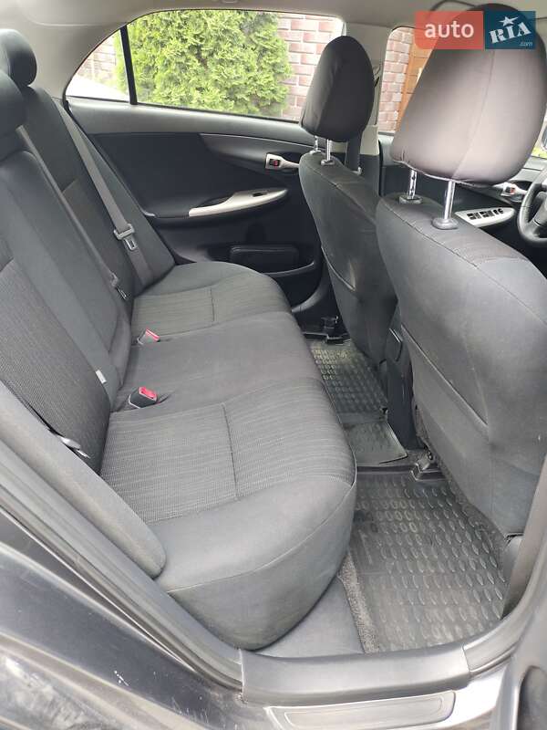 Седан Toyota Corolla 2008 в Гатном