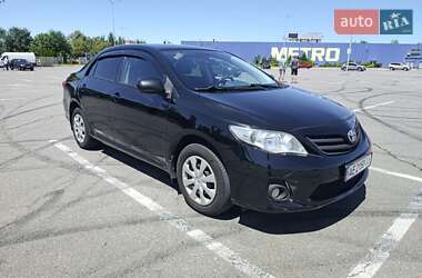 Седан Toyota Corolla 2012 в 