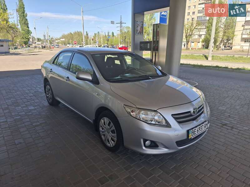 Седан Toyota Corolla 2008 в Николаеве