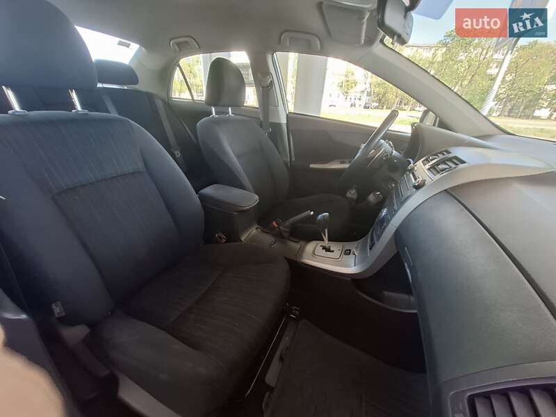 Седан Toyota Corolla 2008 в Николаеве
