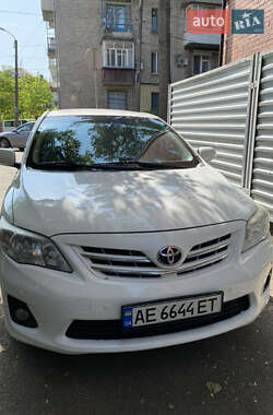 Седан Toyota Corolla 2012 в Дніпрі
