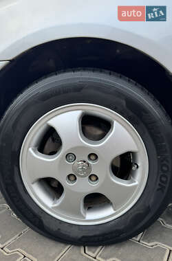 Седан Toyota Corolla 2003 в 