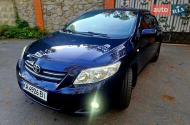 Седан Toyota Corolla 2008 в Киеве