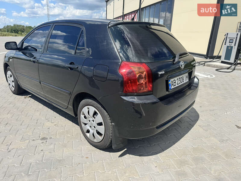 Хэтчбек Toyota Corolla 2004 в Виннице