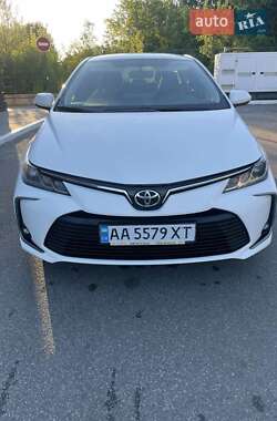 Седан Toyota Corolla 2019 в Киеве