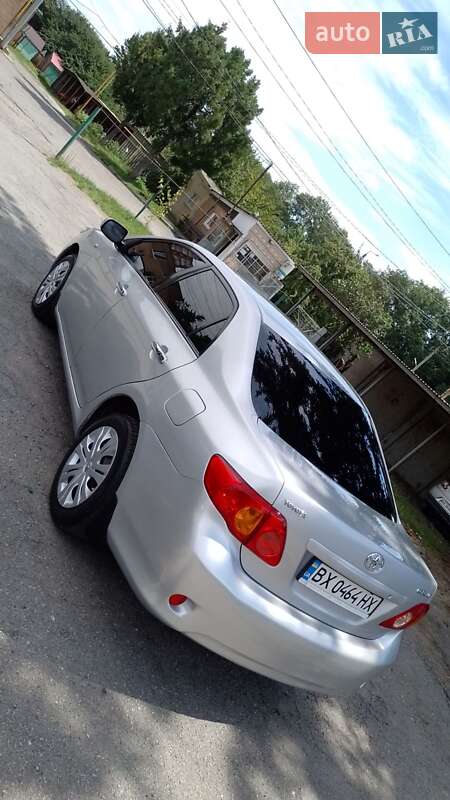 Седан Toyota Corolla 2008 в Хмельницькому