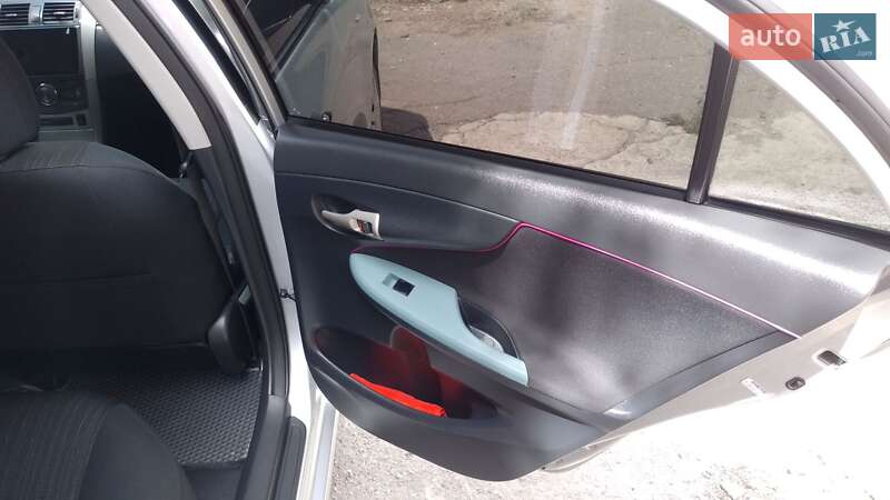 Седан Toyota Corolla 2008 в Хмельницькому