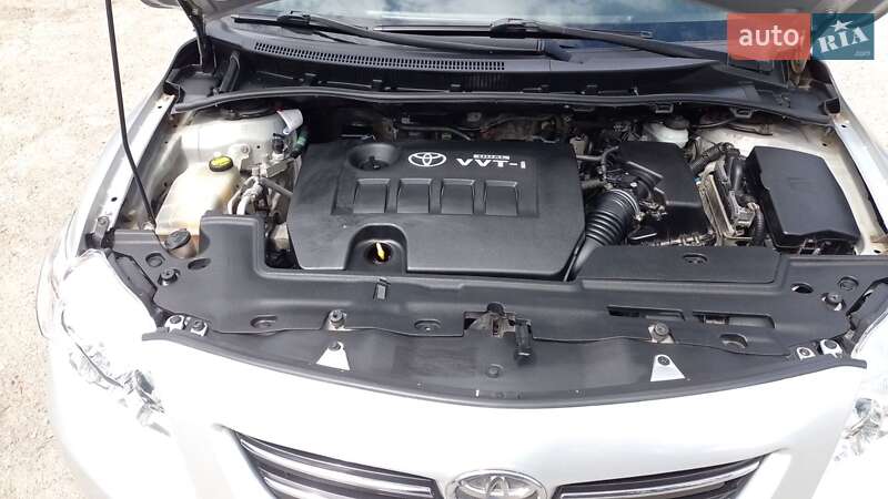 Седан Toyota Corolla 2008 в Хмельницькому