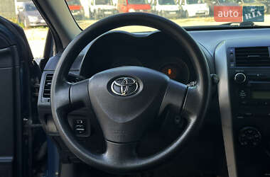 Седан Toyota Corolla 2008 в 