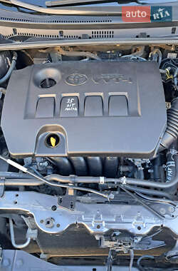 Седан Toyota Corolla 2013 в 