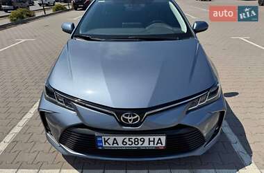 Седан Toyota Corolla 2022 в Киеве