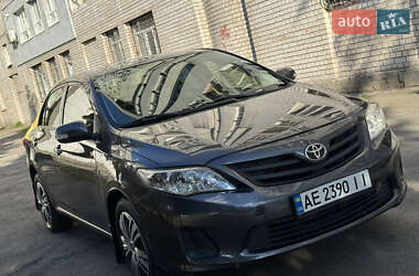 Седан Toyota Corolla 2010 в Днепре