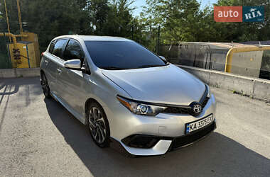 Хетчбек Toyota Corolla 2015 в Дніпрі