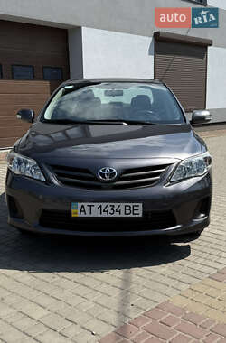 Седан Toyota Corolla 2012 в Івано-Франківську