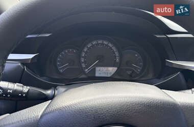 Седан Toyota Corolla 2015 в 