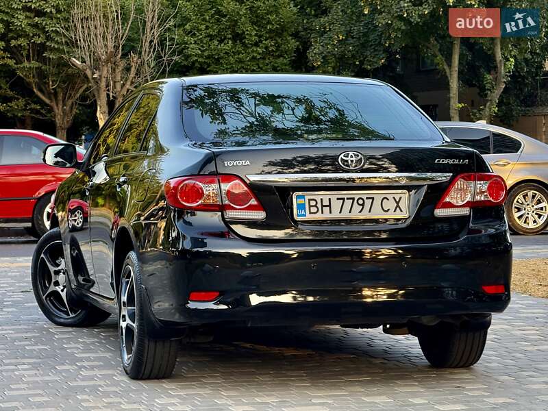 Седан Toyota Corolla 2013 в Одессе